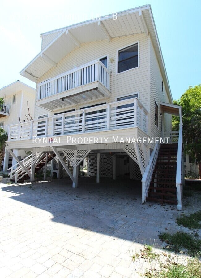 60 Beachcomber Ln in Englewood, FL - Building Photo - Building Photo