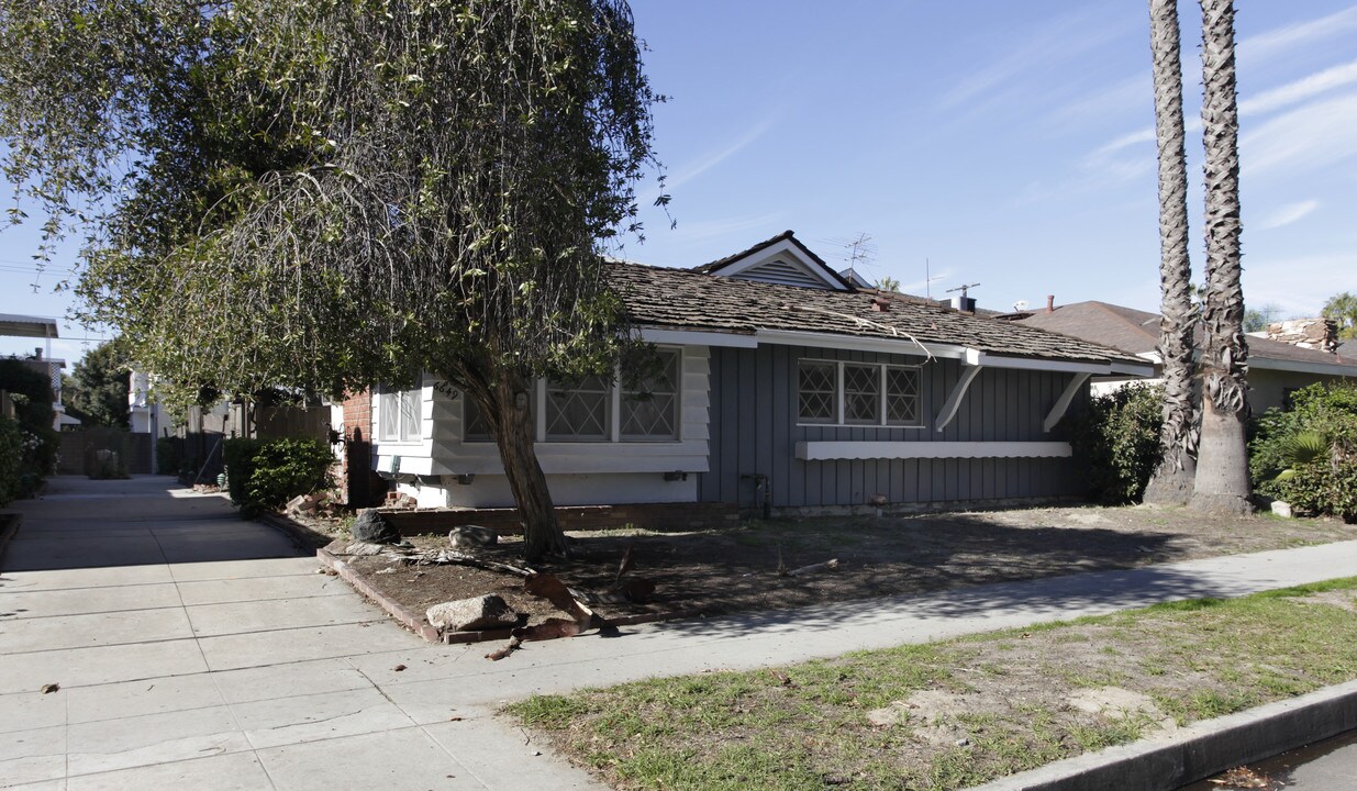 6649 Rhodes Ave in North Hollywood, CA - Foto de edificio