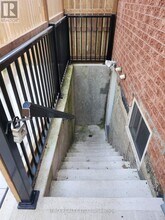 7378 Cloverleaf Ct in Mississauga, ON - Building Photo - Building Photo