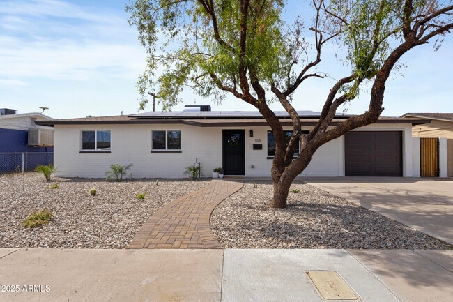 property at 109 W Kinderman Dr