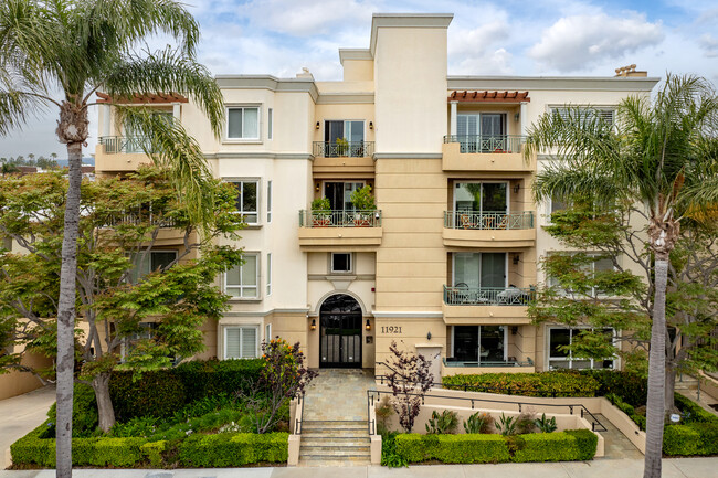 Dorothy Court Condominiums in Los Angeles, CA - Building Photo - Building Photo