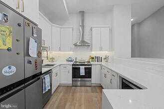 120 N 3rd St in Philadelphia, PA - Building Photo - Building Photo