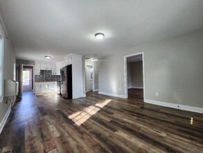 216 McGarity St in Greenville, SC - Foto de edificio - Building Photo