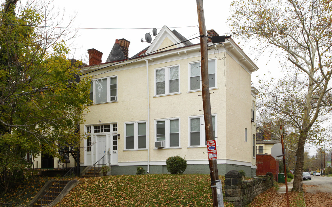 200 S Fairmount St in Pittsburgh, PA - Building Photo