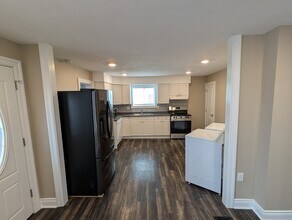 209 3rd St, Unit 1 in Butler, PA - Building Photo - Building Photo