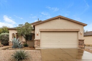 1715 E Renegade Trail in San Tan Valley, AZ - Building Photo