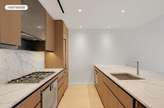 555 W 22nd St in New York, NY - Foto de edificio - Building Photo