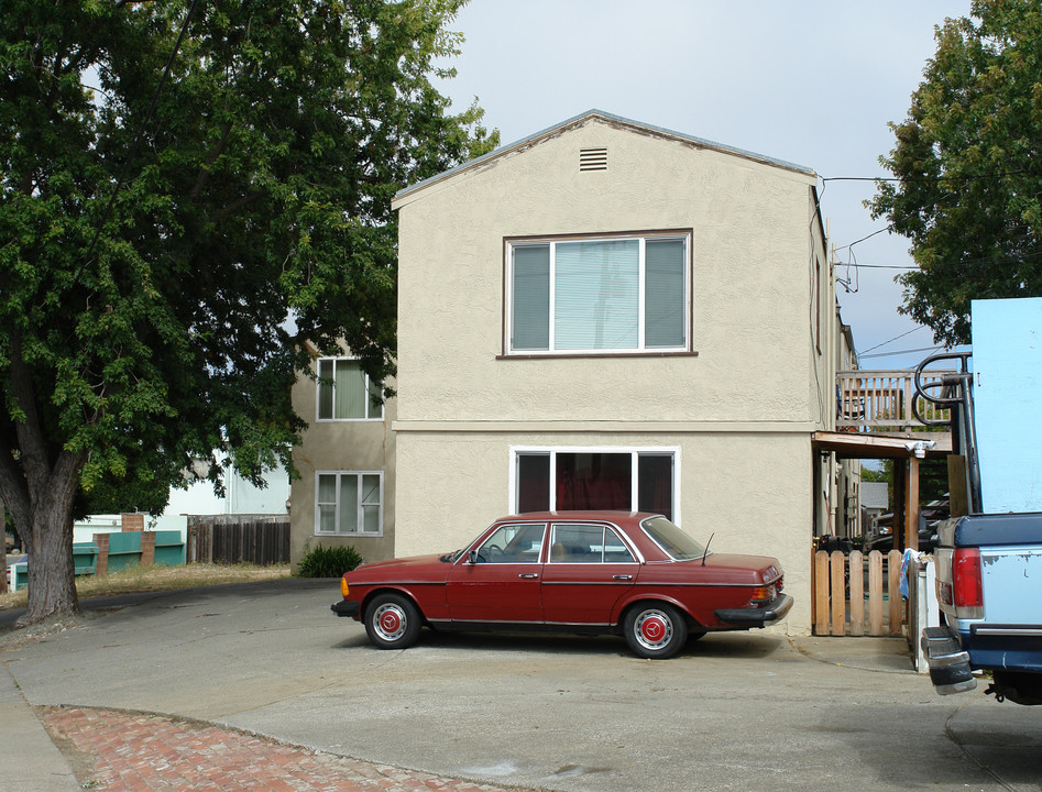 133-141 Chase St in Vallejo, CA - Building Photo