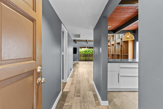 13006 Moorpark St in Los Angeles, CA - Building Photo - Building Photo