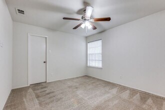 5335 Bent Tree Forest Dr in Dallas, TX - Building Photo - Building Photo