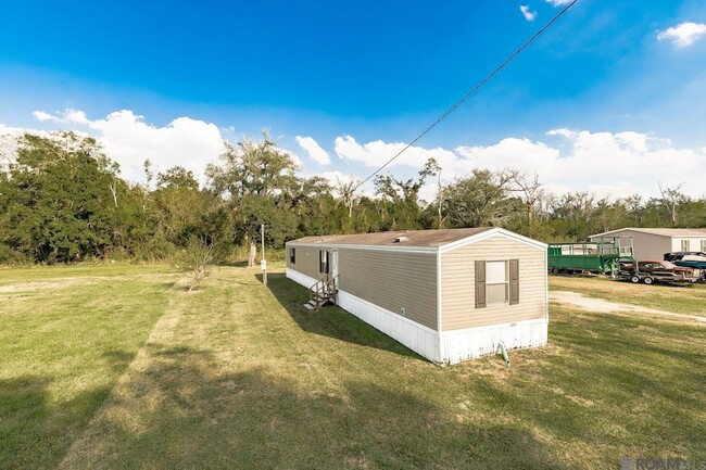 5385 Morris St, Unit 410 in Saint Gabriel, LA - Building Photo - Building Photo