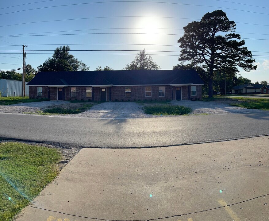 306 S 6th St, Unit 308 in Morris, OK - Building Photo
