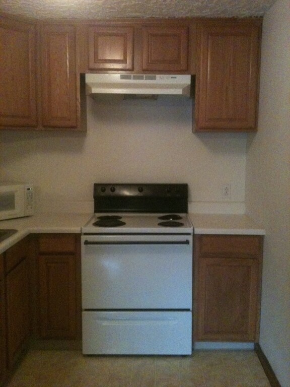 75 Winthrop St in Everett, MA - Building Photo - Building Photo