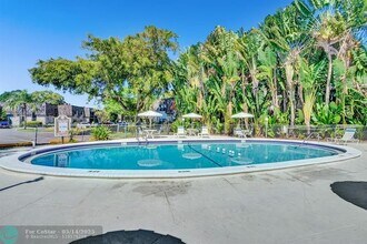 3111 Oakland Shores Dr in Oakland Park, FL - Building Photo - Building Photo