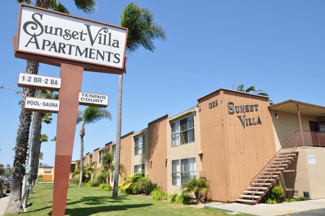 Sunset Villa Apartments photo'