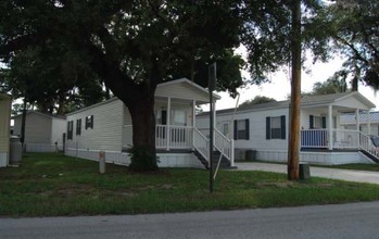 1002 Locke St in Avon Park, FL - Building Photo - Building Photo