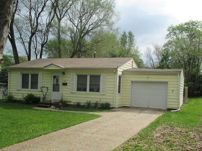 property at 7307 S 40th St