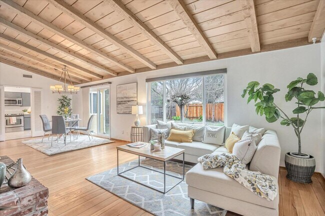 841 Anderson Rd in Davis, CA - Building Photo - Building Photo