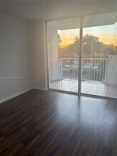 1200 NE Miami Gardens Dr in Miami, FL - Building Photo - Building Photo