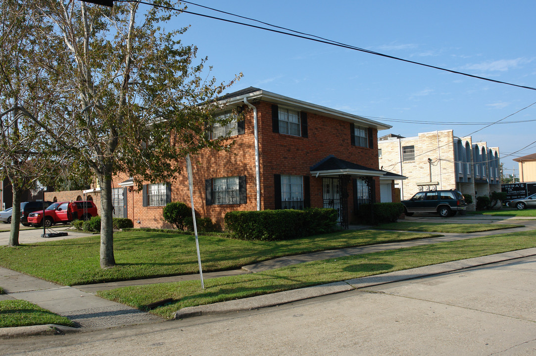 4440 Barnett St in Metairie, LA - Building Photo