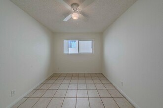 1711 Coronado Ave in Long Beach, CA - Building Photo - Building Photo