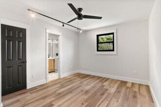 4421 Burgundy St in New Orleans, LA - Building Photo - Building Photo