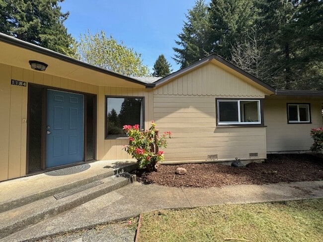 1184 Fickle Hill Rd in Arcata, CA - Building Photo - Building Photo