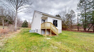 232 Twin Cove Dr in Lebanon, TN - Building Photo - Building Photo