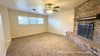 4905 10th St in Lubbock, TX - Building Photo - Building Photo