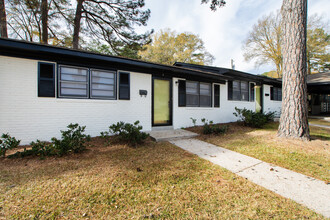 106 Fidelity/109 W Poplar in Carrboro, NC - Foto de edificio - Building Photo