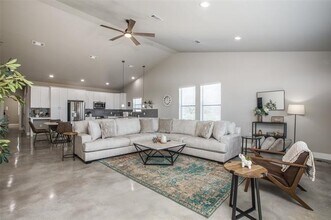 1176 Sycamore Bend Rd in Hickory Creek, TX - Building Photo - Building Photo