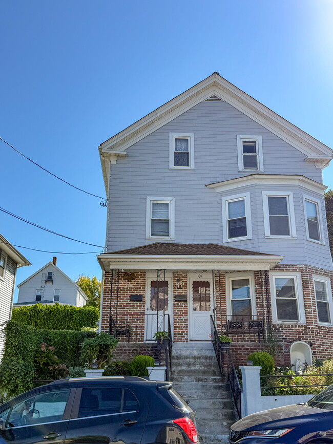 62 Fourth St, Unit 2