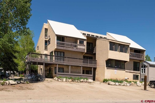 property at 117 7th St