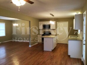 2080 Bishop Dr in Charleston, SC - Building Photo - Building Photo