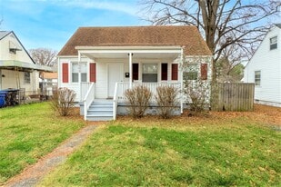 3502 Commonwealth Ave in Portsmouth, VA - Building Photo