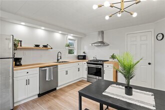 95 Beaufort St in Rochester, NY - Building Photo - Building Photo