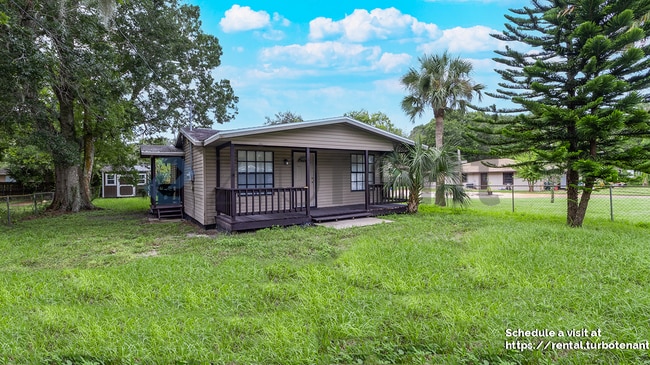 1584 Selma Ave in Daytona Beach, FL - Building Photo - Building Photo