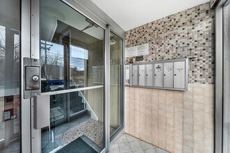 177 Franklin St, Unit 2 in Stoneham, MA - Foto de edificio - Building Photo