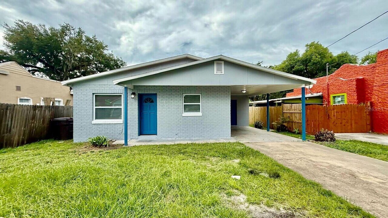 1511 Mabbette St in Kissimmee, FL - Building Photo