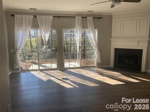 6639 Rothchild Dr in Charlotte, NC - Building Photo - Building Photo