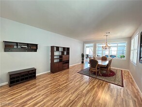 5553 Fairmeade Way in Las Vegas, NV - Building Photo - Building Photo