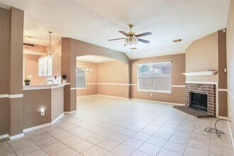 5018 Dawngate Dr in Spring, TX - Building Photo - Building Photo
