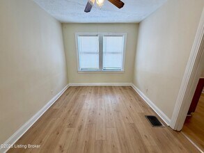 4309 Elliott Ave in Louisville, KY - Building Photo - Building Photo