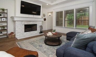 536 Woodland Dr in Azle, TX - Foto de edificio - Building Photo