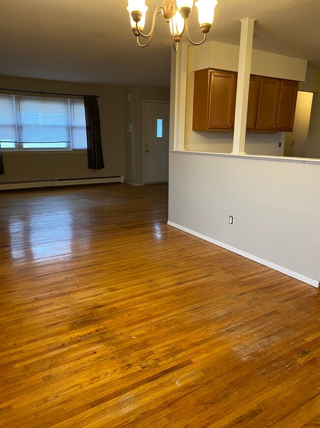 11 Fountain Ave Rentals in Selden, NY