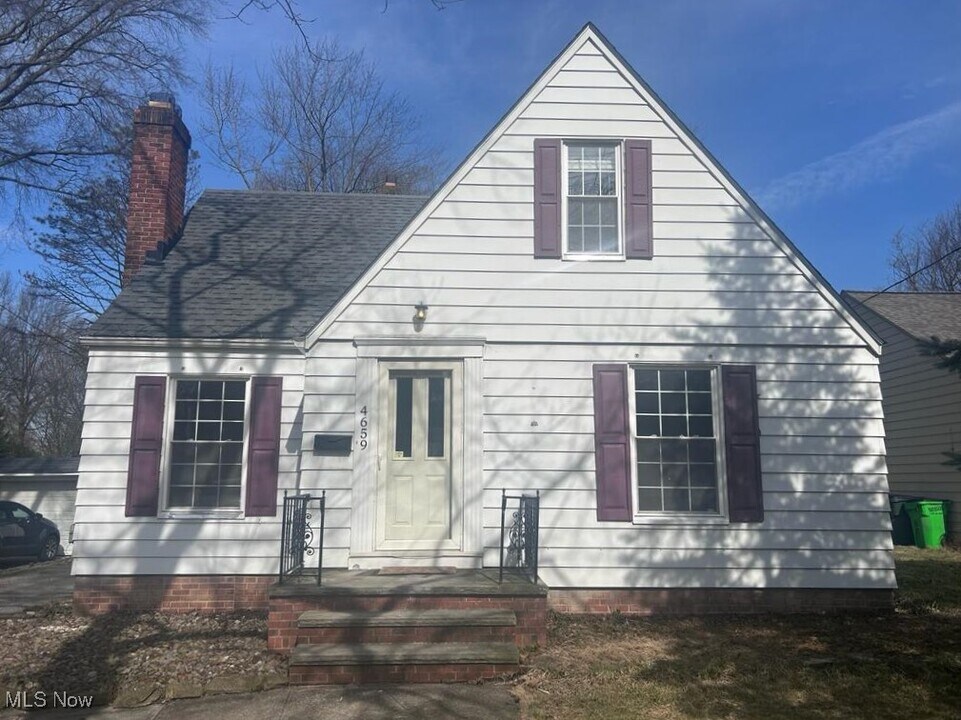 4659 Anderson Rd in South Euclid, OH - Building Photo