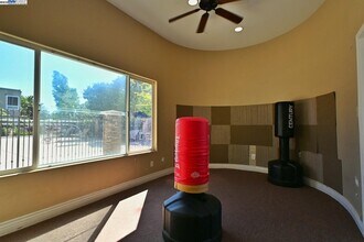 420 Dempsey Rd, Unit 220 in Milpitas, CA - Building Photo - Building Photo