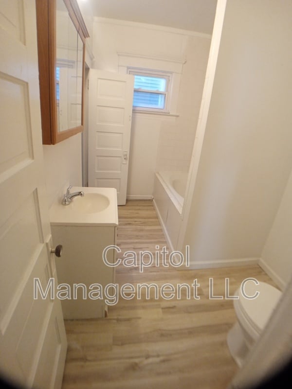 220 W Lapeer St in Lansing, MI - Building Photo - Building Photo