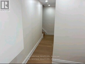 65 Wintergreen Rd in Toronto, ON - Building Photo - Building Photo