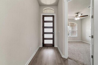 2428 Bear Cub Bend in Leander, TX - Foto de edificio - Building Photo